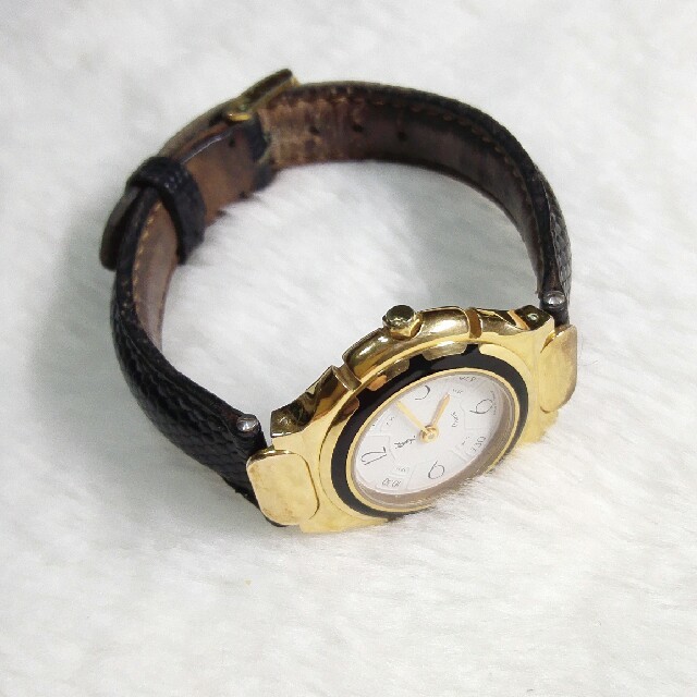 Saint Laurent(サンローラン)のイヴサンローラン　腕時計　レディースクォーツ
 レディースのファッション小物(腕時計)の商品写真
