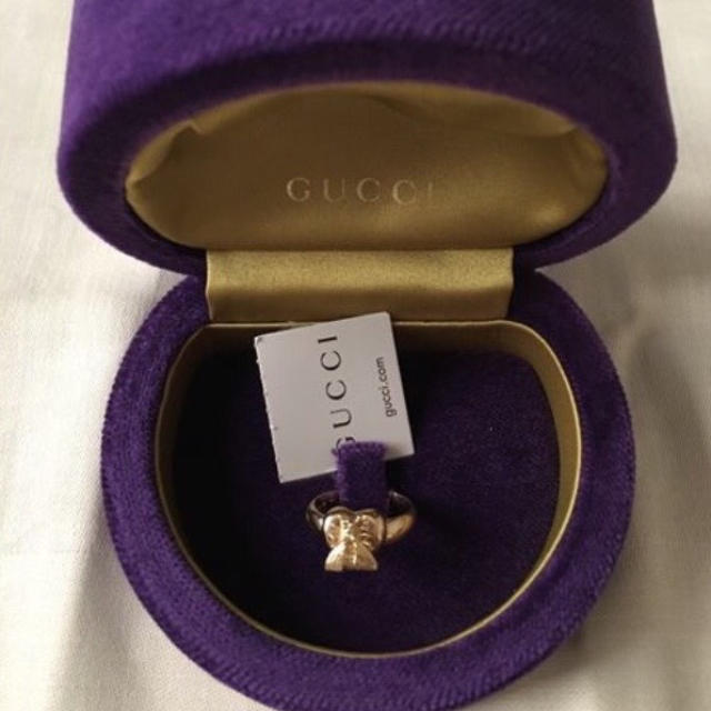 Gucci(グッチ)の日本未発売レア! GUCCI Beeハートモチーフ付きリング レディースのアクセサリー(リング(指輪))の商品写真