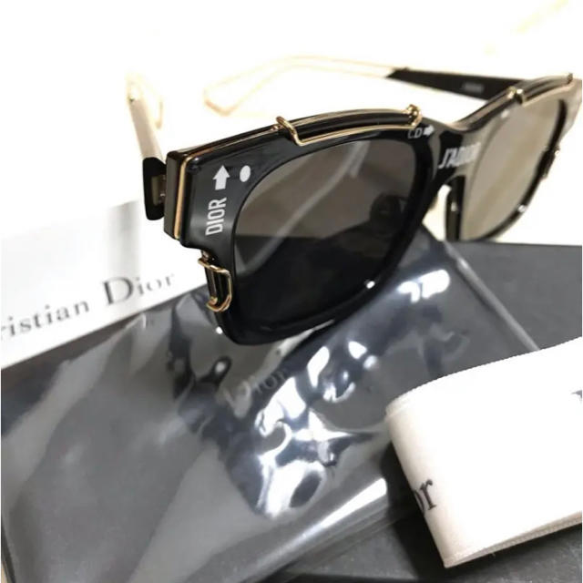 Christian Dior(クリスチャンディオール)のChristian Dior "J'ADIOR"サングラス、ブラック／ゴールド メンズのファッション小物(サングラス/メガネ)の商品写真