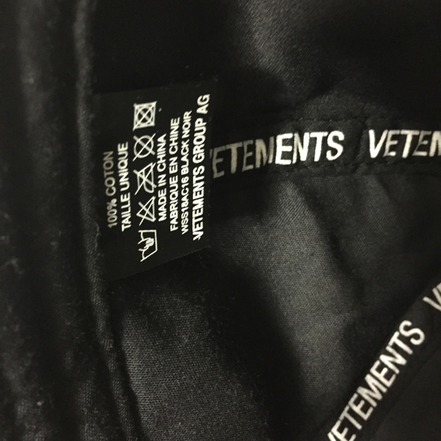 VETEMENTS キャップ メンズの帽子(キャップ)の商品写真