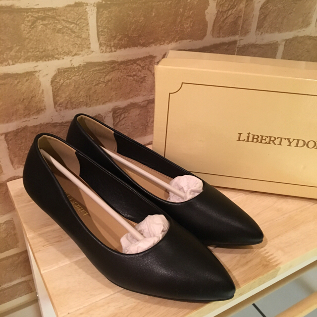 LibertyDoll  3cm  ヒールポインテッドトゥパンプス 黒 23cm レディースの靴/シューズ(ハイヒール/パンプス)の商品写真