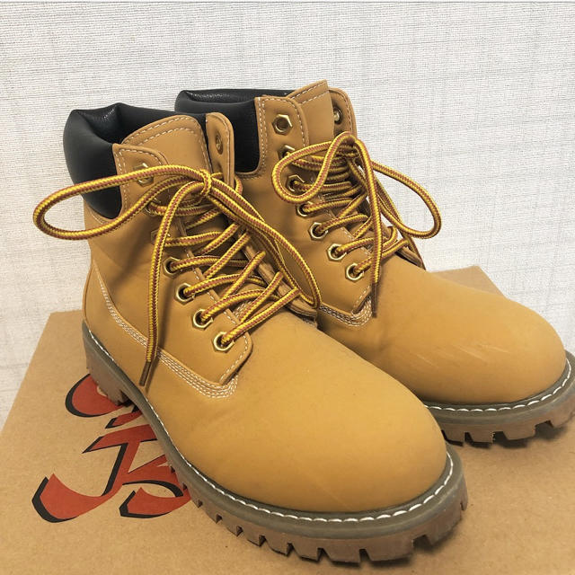 Timberland(ティンバーランド)のティンバーランド風 ショートブーツ イエロー レディースの靴/シューズ(ブーツ)の商品写真