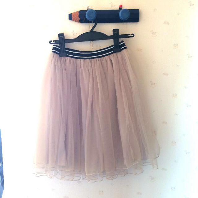 EMSEXCITE(エムズエキサイト)のライトグレーのチュールスカート レディースのスカート(ひざ丈スカート)の商品写真
