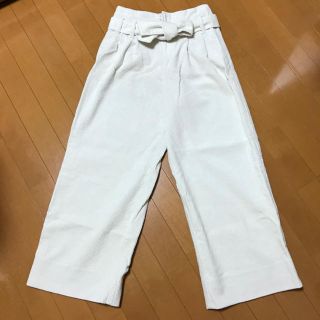 ザラ(ZARA)のZARA コーデュロイ ベルト付き パンツ(カジュアルパンツ)