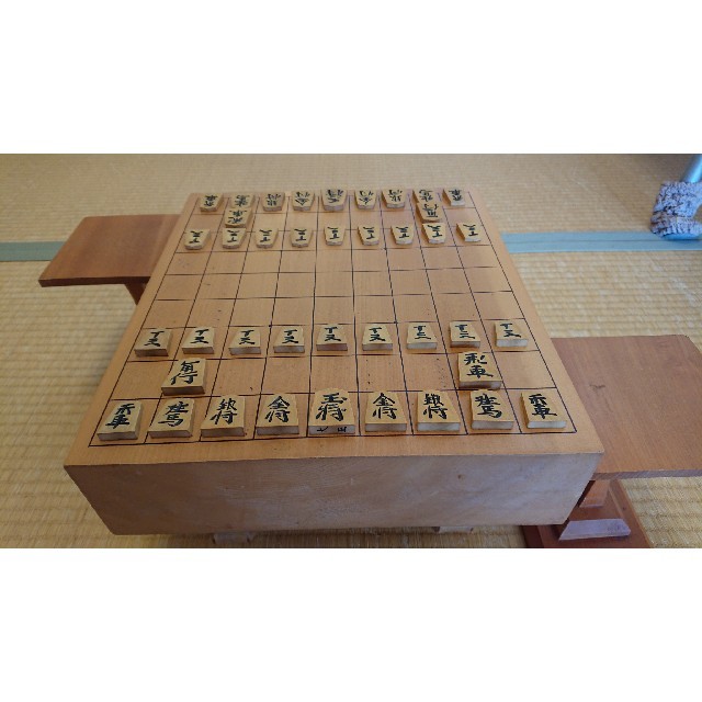 将棋盤・駒・駒台  3点セット エンタメ/ホビーのテーブルゲーム/ホビー(囲碁/将棋)の商品写真