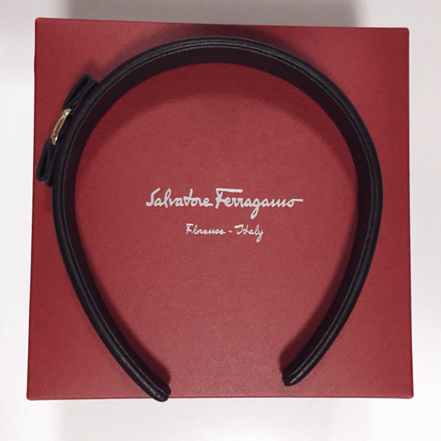 Salvatore Ferragamo カチューシャ 箱付き 1