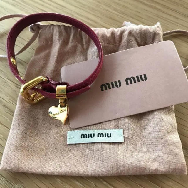 miumiu ブレスレット