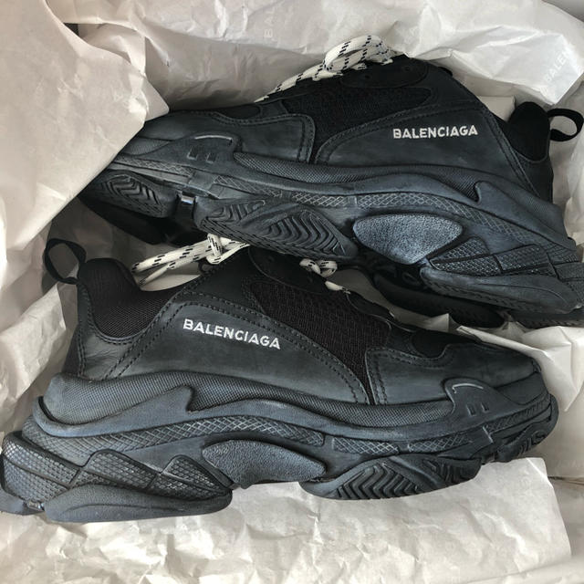 BALENCIAGA - BALENCIAGA triple s ノアール 42