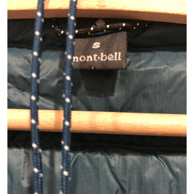 mont bell(モンベル)のモンベル ダウンベスト メンズのジャケット/アウター(ダウンベスト)の商品写真
