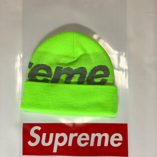 Supreme(シュプリーム)の【ブライトグリーン送料込】Reflective Big Logo Beanie メンズの帽子(ニット帽/ビーニー)の商品写真