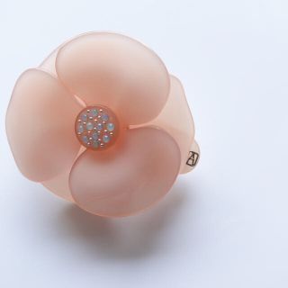 アレクサンドルドゥパリ(Alexandre de Paris)のアレクサンドル ドゥ パリ  カメリアバレッタ 6cm(バレッタ/ヘアクリップ)