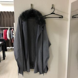 紙タグはありませんZARA 未使用品　ポンチョ風ニット　S