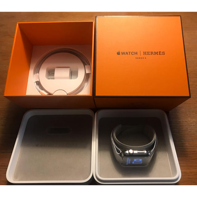 Hermes(エルメス)のApple Watch HERMES series3 アップルケア+付き メンズの時計(腕時計(デジタル))の商品写真