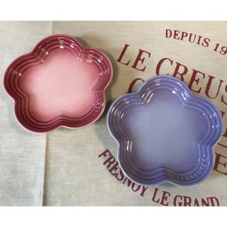 ルクルーゼ(LE CREUSET)の専用商品です  フラワープレートS  パステルパープル  ナチュラルピンク(食器)