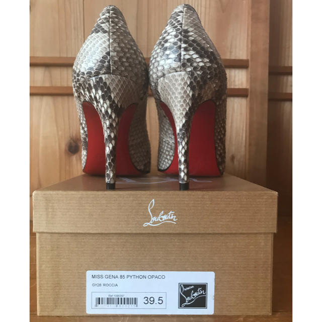 Christian Louboutin(クリスチャンルブタン)の【正規品】新品未使用✨クリスチャン・ルブタン ❤️パイソン✨大きいサイズ レディースの靴/シューズ(ハイヒール/パンプス)の商品写真