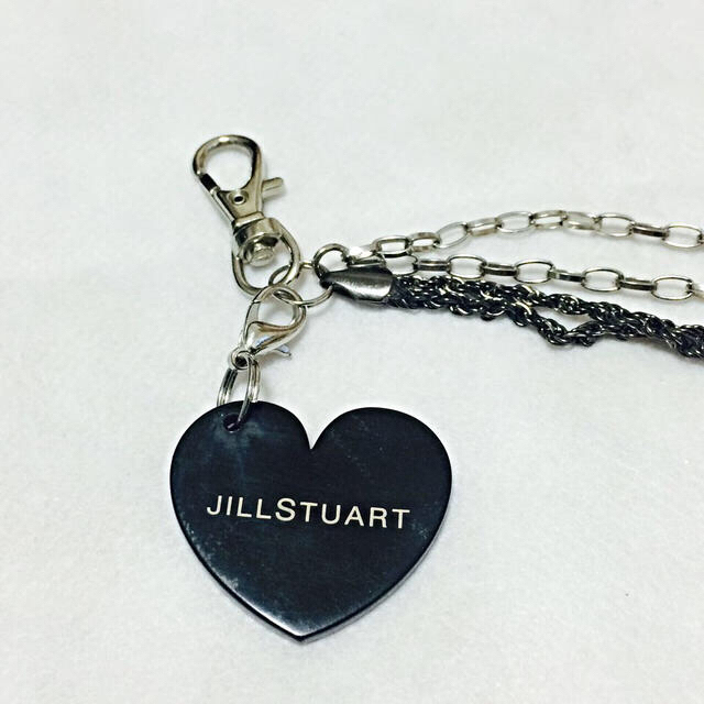 JILLSTUART(ジルスチュアート)のJILL STUART チャーム スマホ/家電/カメラのスマホアクセサリー(ストラップ/イヤホンジャック)の商品写真