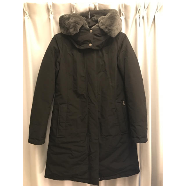 WOOLRICH(ウールリッチ)のWOOLRICH Bow Bridge XS ブラック レディースのジャケット/アウター(ダウンコート)の商品写真