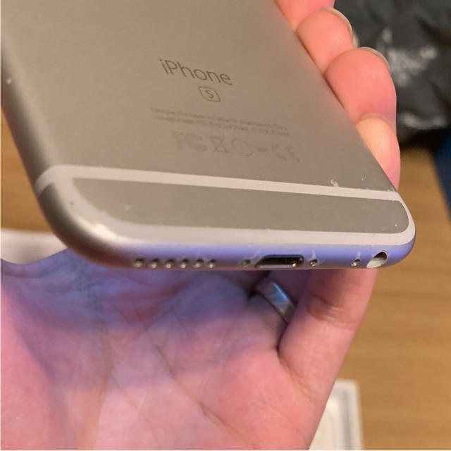 本日限定価格  iPhone 6s Silver 128 GB Softbank