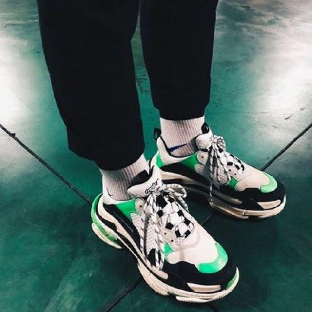 靴/シューズBALENCIAGA TRIPLE-S MR.PORTER NEONGREEN