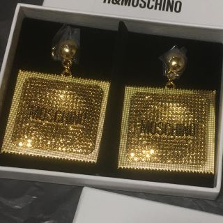 モスキーノ(MOSCHINO)のMOSCHINO H&M コラボ イヤリング(イヤリング)