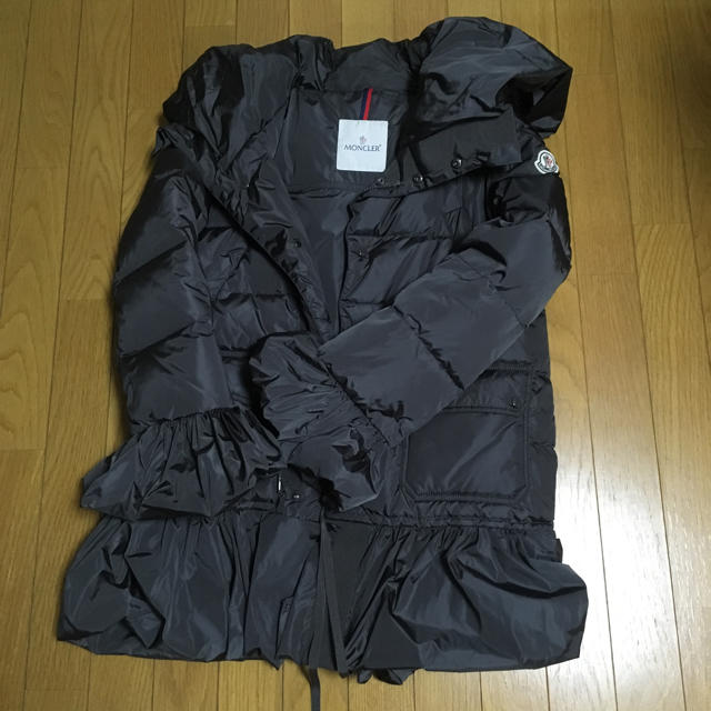 ダウンジャケットmoncler serre