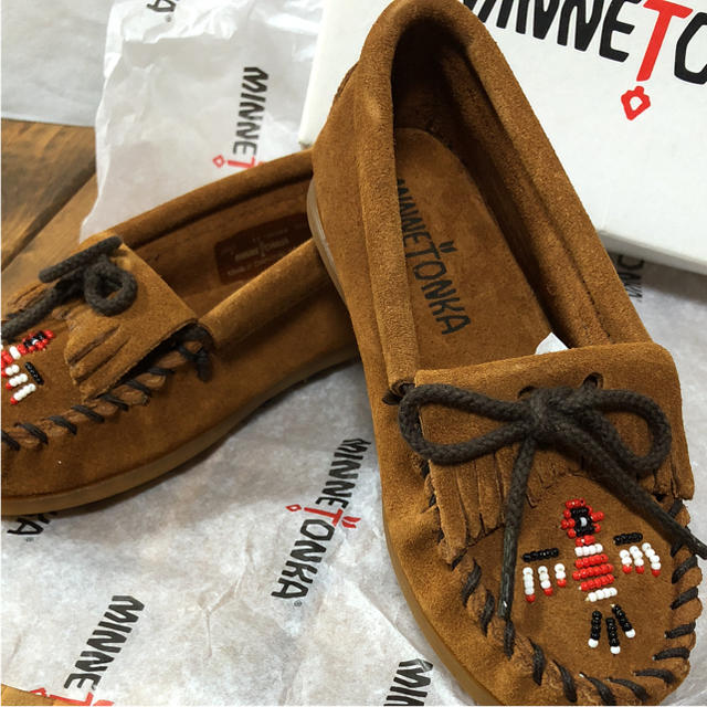 Minnetonka(ミネトンカ)のsupreme様☆専用 キッズ/ベビー/マタニティのキッズ靴/シューズ(15cm~)(ローファー)の商品写真