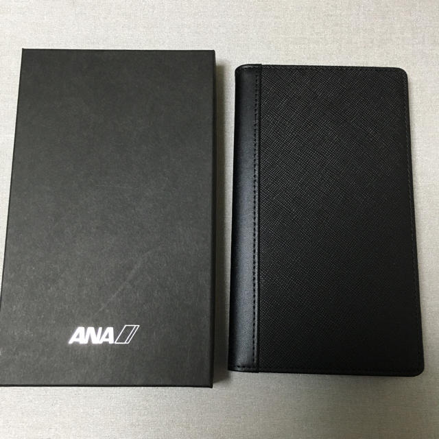 ANA(全日本空輸)(エーエヌエー(ゼンニッポンクウユ))の2019ANAスーパーフライヤーズ手帳&卓上カレンダー メンズのファッション小物(手帳)の商品写真