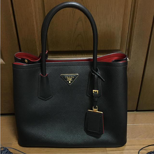 魅力の PRADA - PRADA プラダ サフィアーノ ハンドバッグ