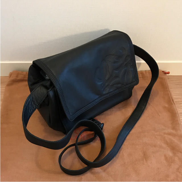 美品 ロエベ  LOEWE ナッパレザー ショルダーバッグ