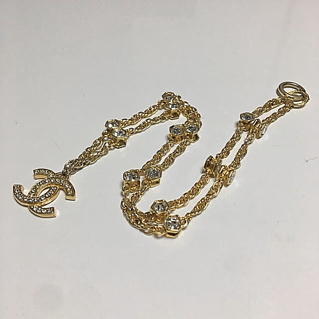 大量入荷 CHANEL - シャネル ラインストーンネックレス ココマーク