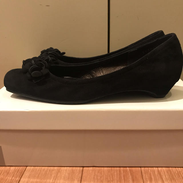 スエード パンプス 22cm 黒 レディースの靴/シューズ(ハイヒール/パンプス)の商品写真