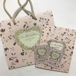 ラデュレ(LADUREE)のLADUREE 紙袋と試供品 (サンプル/トライアルキット)