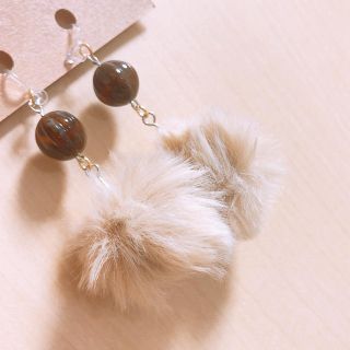 ファーイヤリング／ピアス(ピアス)