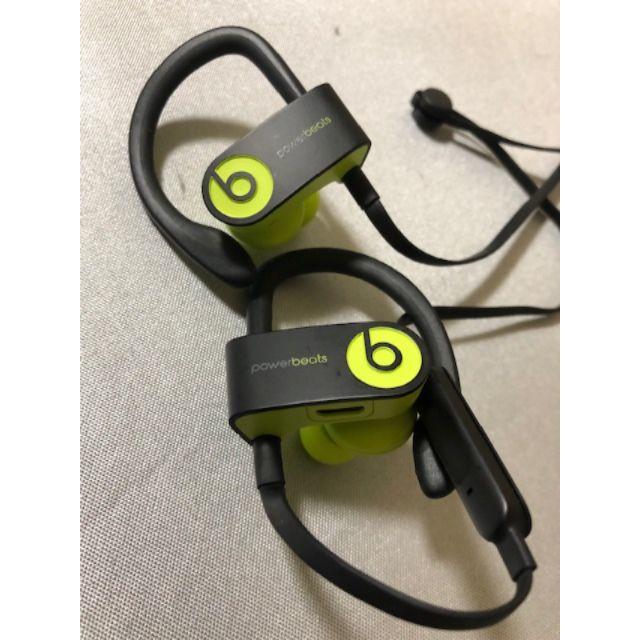 Beats by Dr Dre(ビーツバイドクタードレ)のちょっちょさん専用Beats Powerbeats2  ショックイエロー① スマホ/家電/カメラのオーディオ機器(ヘッドフォン/イヤフォン)の商品写真