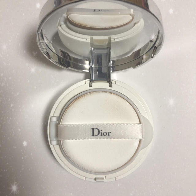 Dior(ディオール)のDior クッションファンデ  ディオールスノー ブルームパーフェクトクッション コスメ/美容のベースメイク/化粧品(ファンデーション)の商品写真