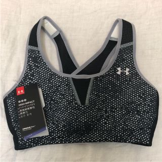 アンダーアーマー(UNDER ARMOUR)の【新品未使用】アンダーアーマー スポーツブラ (ブラ)