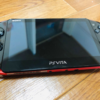 プレイステーションヴィータ(PlayStation Vita)のPlayStation Vita Wi-Fiモデル ピンク/ブラック (携帯用ゲーム機本体)