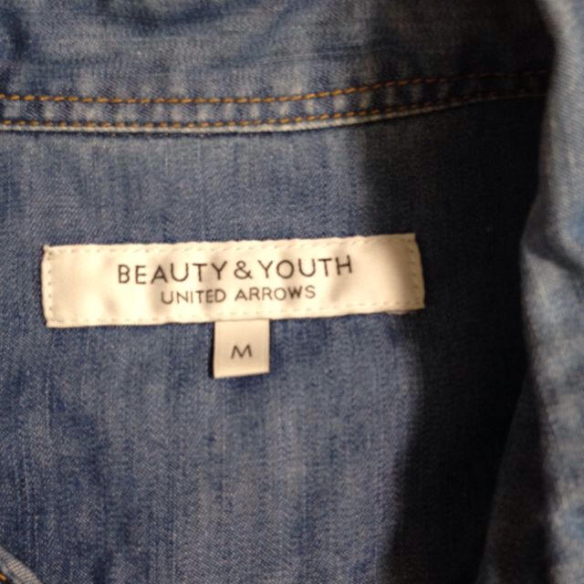 BEAUTY&YOUTH UNITED ARROWS(ビューティアンドユースユナイテッドアローズ)のBEAUTY＆YOUTH デニムワンピ レディースのワンピース(ひざ丈ワンピース)の商品写真