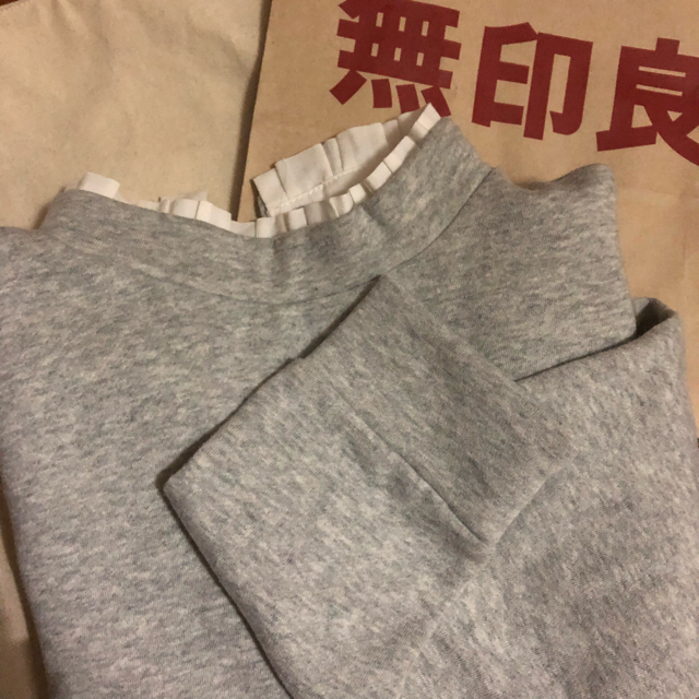 UNIQLO(ユニクロ)のフリルネックトレーナー レディースのトップス(カットソー(長袖/七分))の商品写真