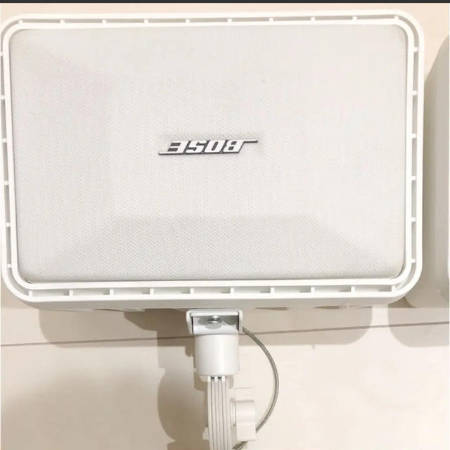 BOSE(ボーズ)のBOSE101MMW スマホ/家電/カメラのオーディオ機器(スピーカー)の商品写真