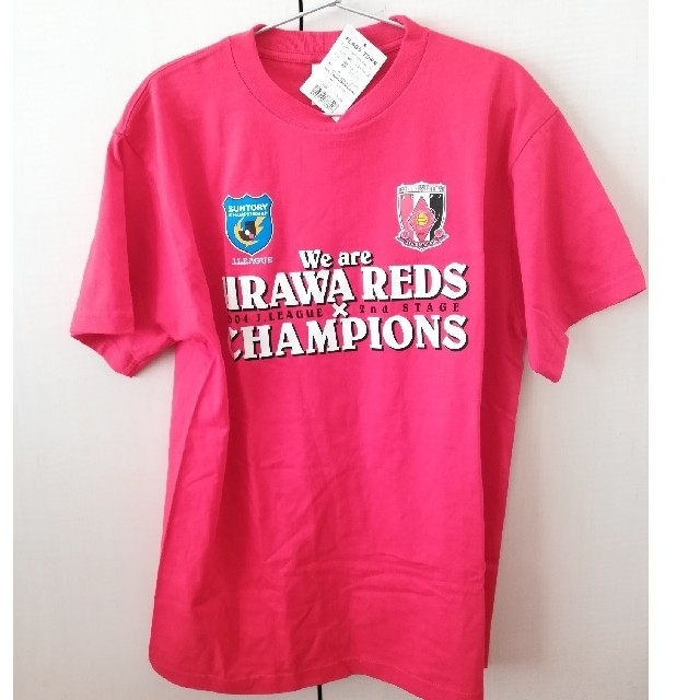 専用　浦和レッズ　2004League Chanpions! Tシャツ他 スポーツ/アウトドアのサッカー/フットサル(記念品/関連グッズ)の商品写真