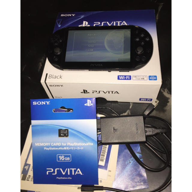 PS Vita PCH-2000 箱、純正充電器、メモリーカード16GB付き