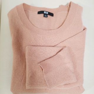 ユニクロ(UNIQLO)のユニクロ　カシミヤクルーネックセーター　M(ニット/セーター)