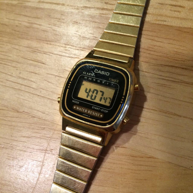 CASIO(カシオ)の【カシオ】ゴールドデジタル時計 レディースのファッション小物(腕時計)の商品写真