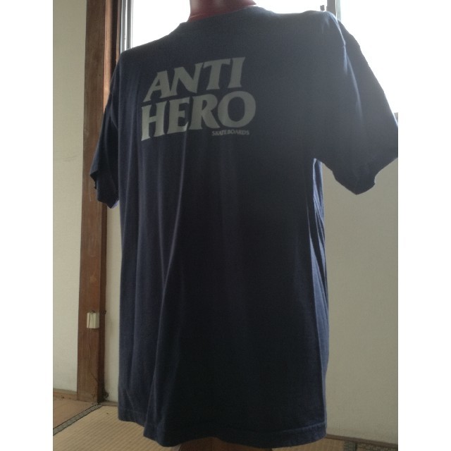 ANTIHERO(アンチヒーロー)のアンチヒーロー　ANTI  HERO  スケーター　パンク　ヒップホップ　紺 メンズのトップス(Tシャツ/カットソー(半袖/袖なし))の商品写真