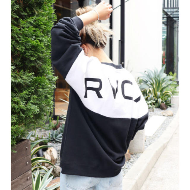 RVCA(ルーカ)の新品 RVCA 配色ロゴトレーナー メンズのトップス(スウェット)の商品写真