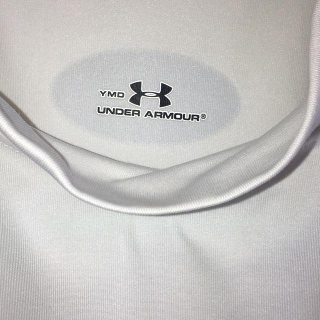 UNDER ARMOUR(アンダーアーマー)のUNDERARMOUR サッカーインナー レディースの下着/アンダーウェア(アンダーシャツ/防寒インナー)の商品写真