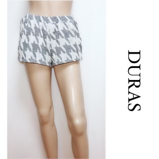 デュラス(DURAS)のDURAS ▶︎グレー 千鳥柄 ショートパンツ リップサービス セシルマクビー(ショートパンツ)