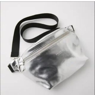 マウジー(moussy)のシルバー☆WAIST&SHOULDERバッグ※正規品は値札タグが向かって右に付属(ボディバッグ/ウエストポーチ)