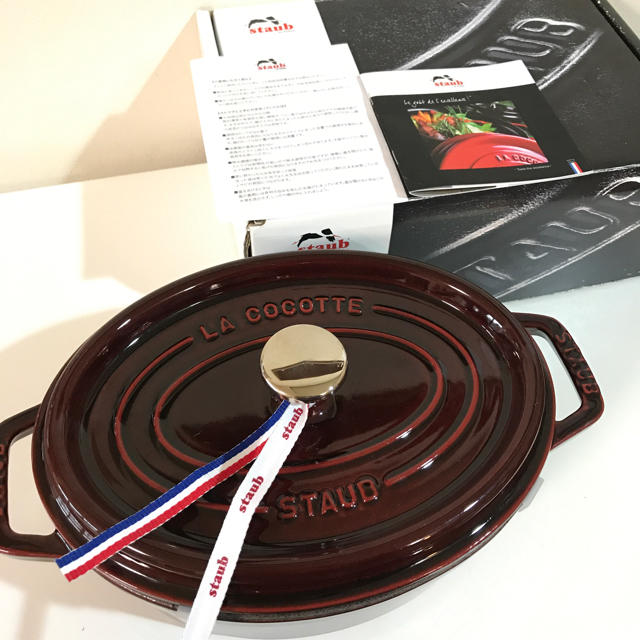 ストウブ  STAUB  ココットオーバル グレナディンレッド 23cmバーミキュラ